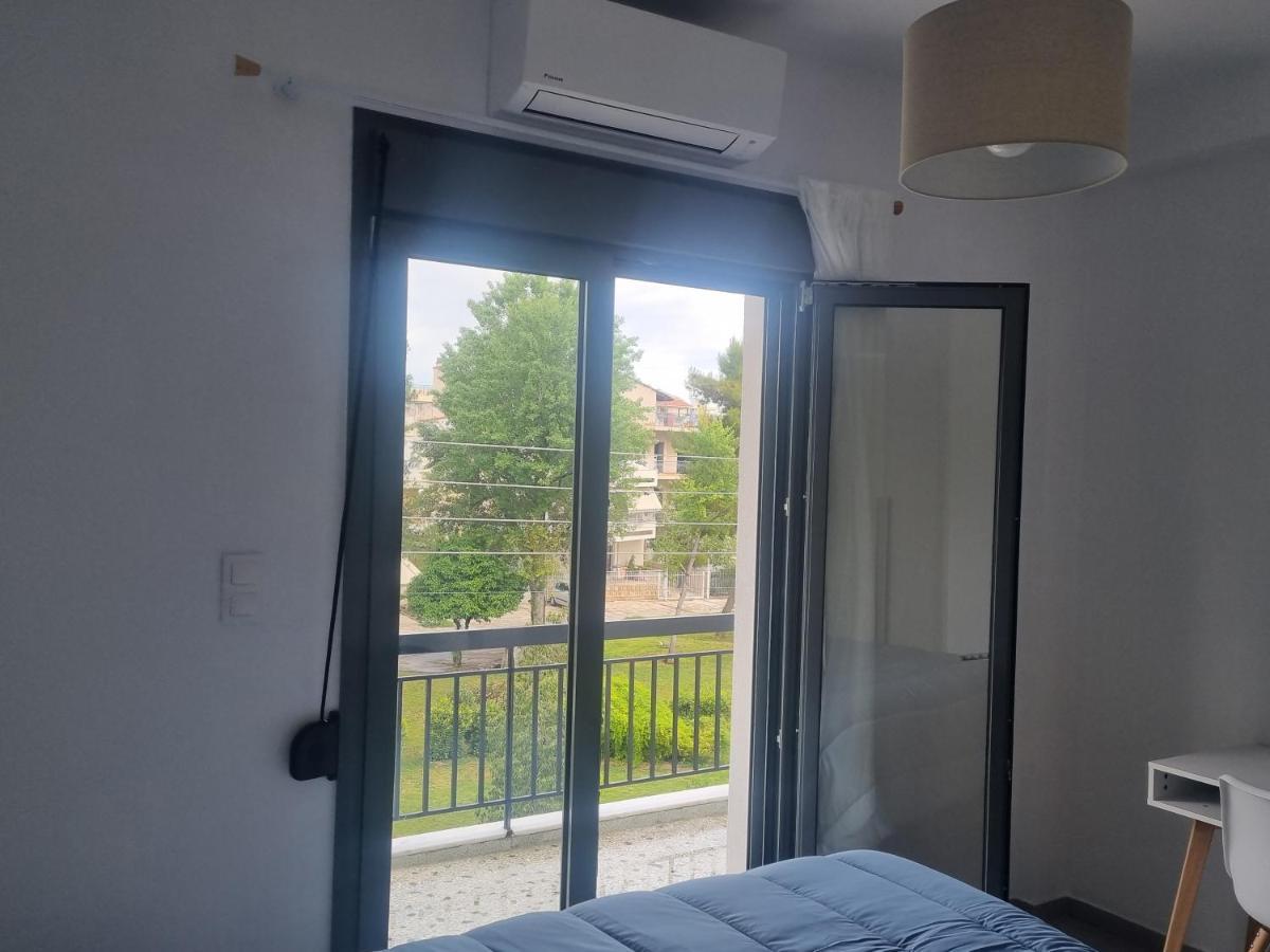 אתונה Tiffany'S Apartments -2' Walk From Metro מראה חיצוני תמונה