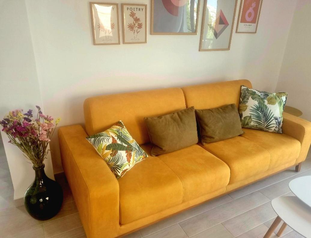 אתונה Tiffany'S Apartments -2' Walk From Metro מראה חיצוני תמונה